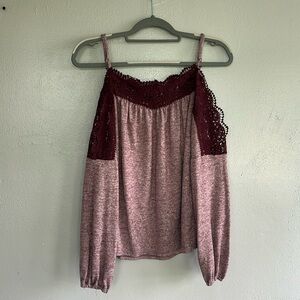 Day trip size medium, cold shoulder top